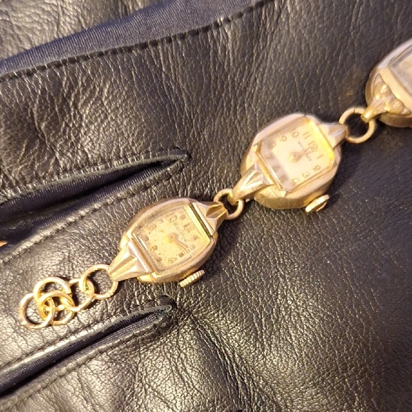Vintage Gold Watch Bracelet - Picture 5 of 16